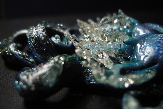 Луми - Сердце Льдов (мифический ледяной дух) - брошь из северной коллекции