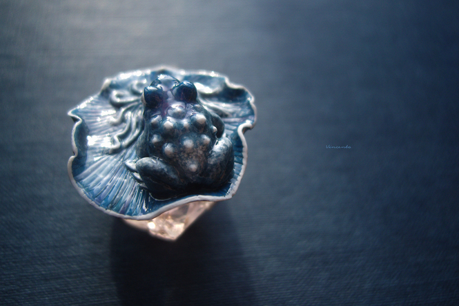 Необычное кольцо в виде лягушки Сулу, царевны морской пучины